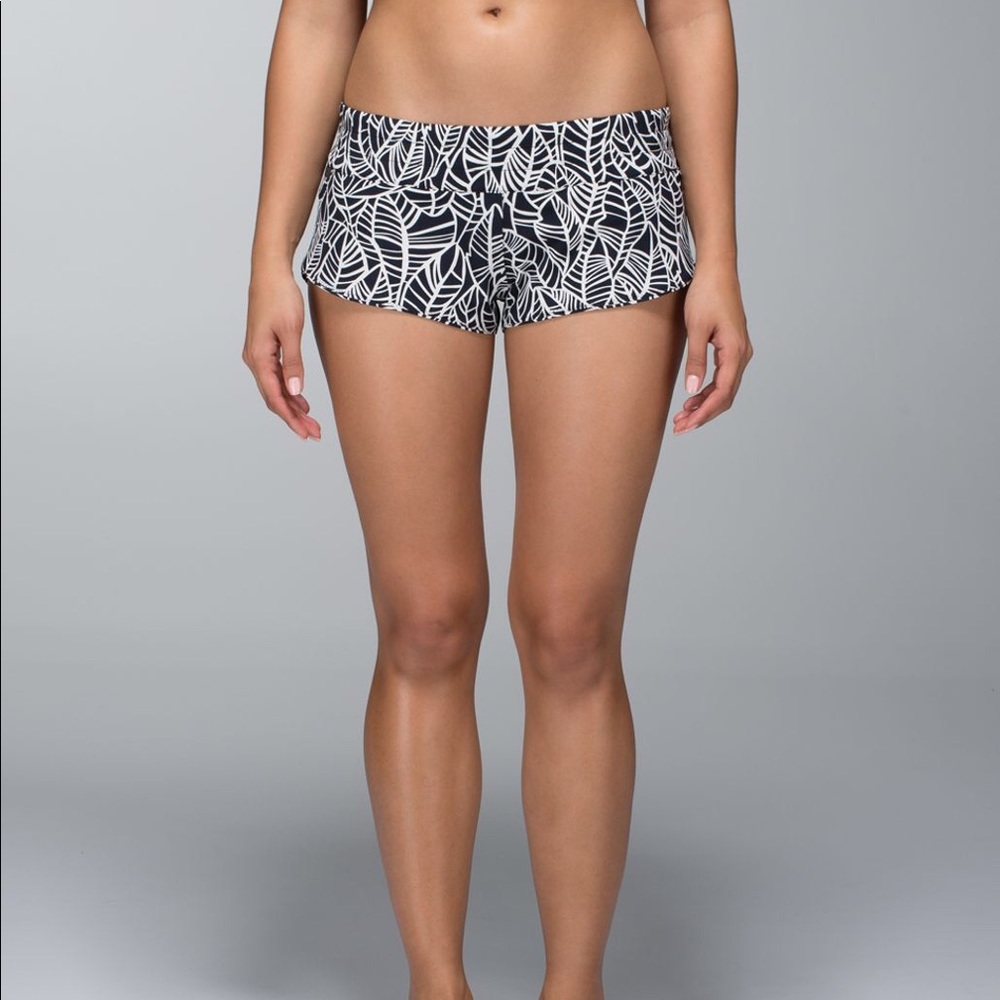 Black and White Banana Leaf Lululemon Shorts